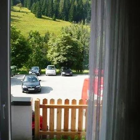 Ferienwohnungen Fryba Bad Kleinkirchheim Pokoj fotografie